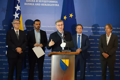 Zvizdić: Smanjenje ovlasti visokog predstavnika otvara prostor antidržavnim elementima
