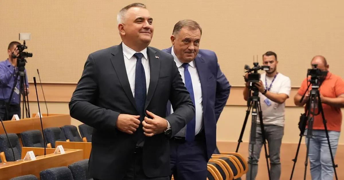 Premijer RS-a Savo Minić podnio ostavku