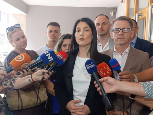 Narodni front predao liste CIK-u, Trivić: Žrtvovali smo dio vlastitog rezultata zbog zajedničkog kandidata opozicije