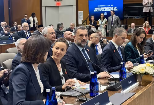 Konaković u Washingtonu upozorio predstavnike 65 država na opasnosti političkog ekstremizma i Dodikove secesije