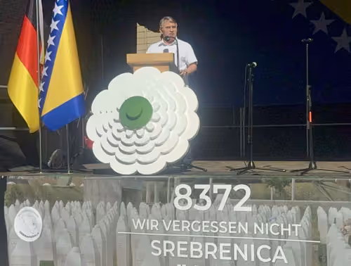 Komšić: Genocid u Srebrenici jedna je od najvećih rana na duši Bosne i Hercegovine