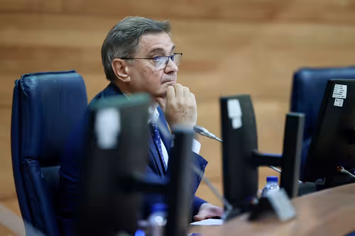 Zvizdić osudio pozivanje na saslušanje 26 zaposlenika Memorijalnog centra Srebrenica – Potočari