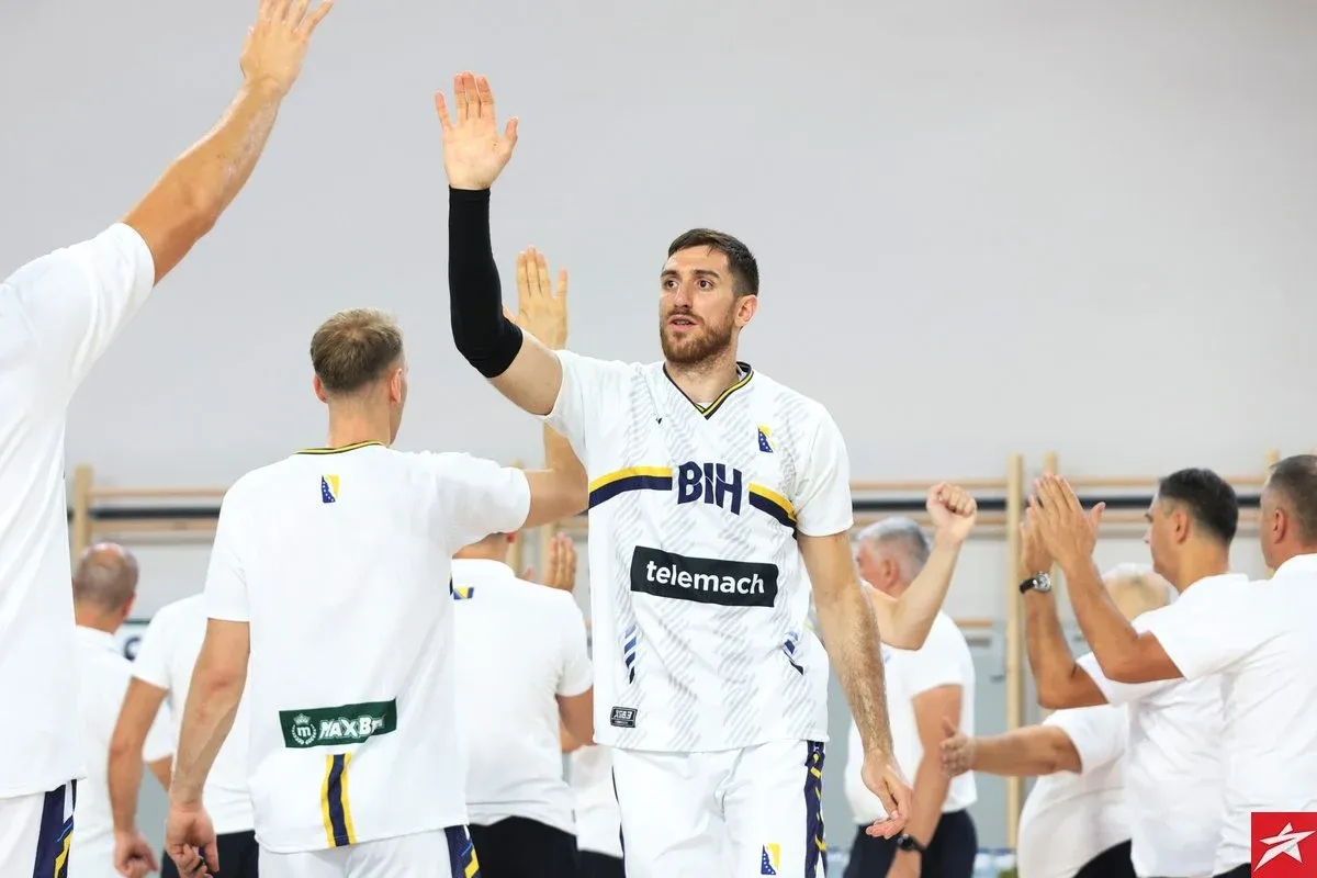 Skandal u reprezentaciji BiH: Lazić nakon naredbe Dodika napustio nacionalni tim!