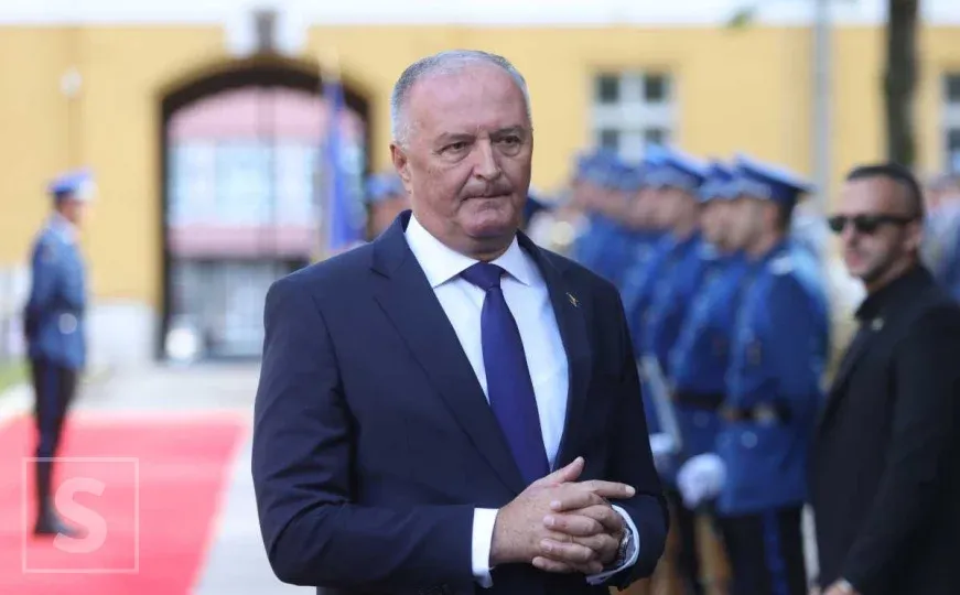 Zukan Helez: Odavanje počasti Mladiću je najveći dokaz učešća Srbije u genocidu u Srebrenici