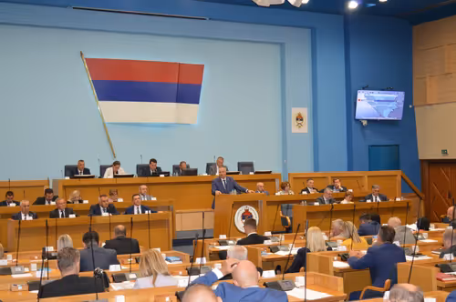 Završena sjednica NSRS: Odbili smjenu Milorada Dodika, izglasali referendum