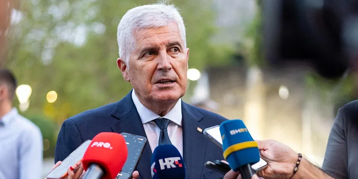 Novinari pitali Čovića da prokomentariše veličanje Mladića: "Zakon je jasan, a BiH je pravna država"