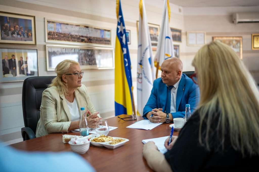 Bradara: 'Ulaganjem u sport gradimo zdravije društvo'