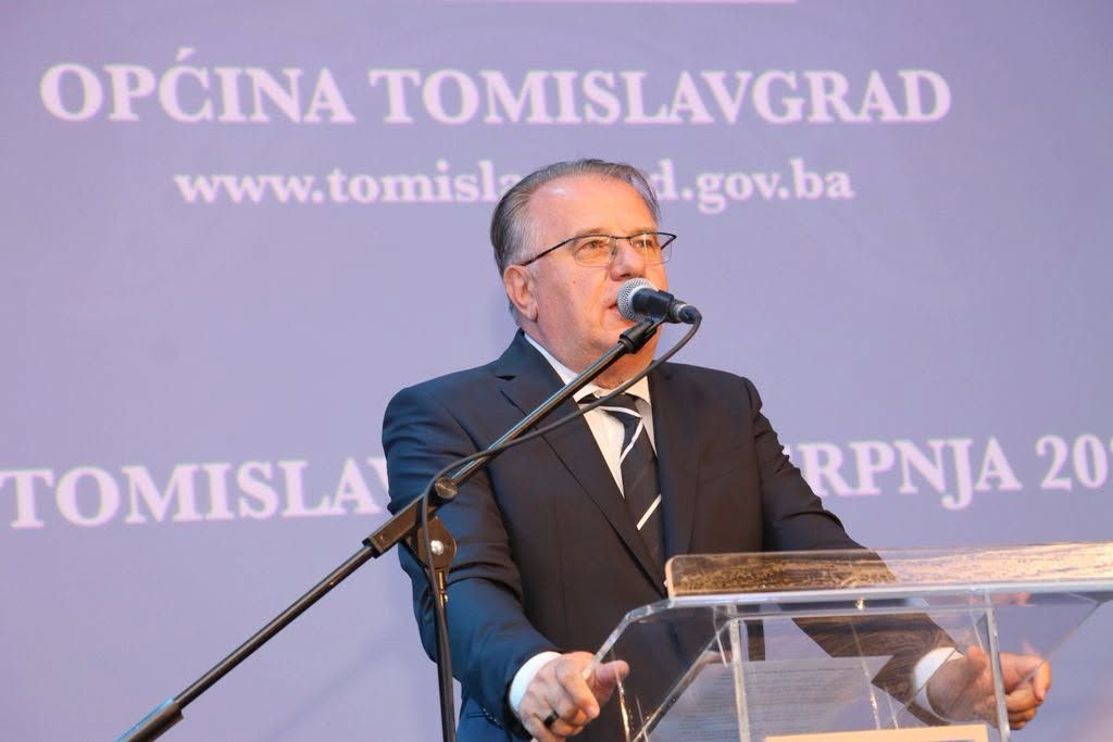 Južna interkonekcija zapela na državnoj imovini, Nikšić poručuje: Neću kršiti zakon