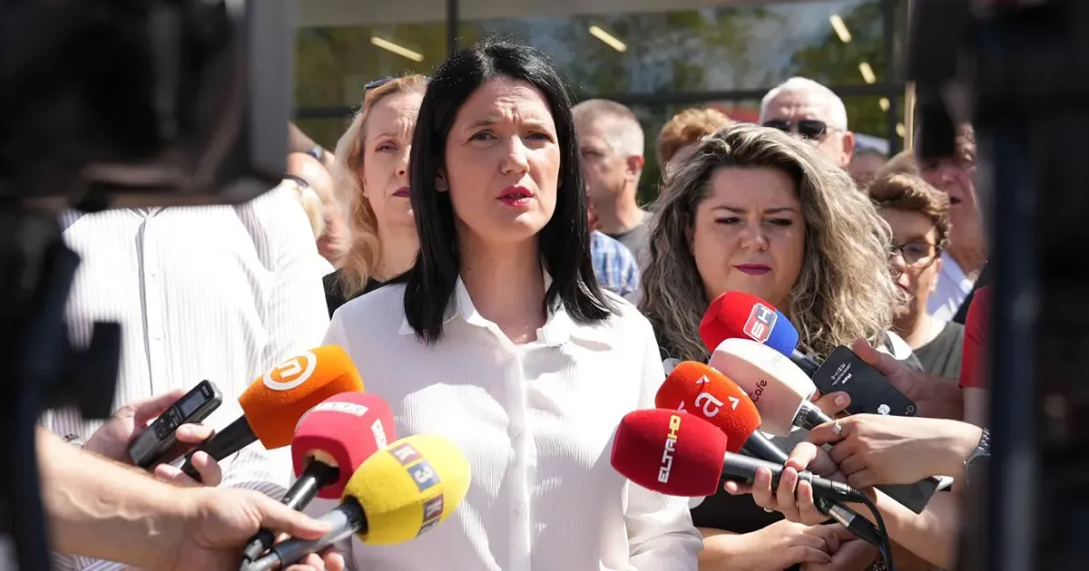Trivić: SDS da okupi opoziciju, odgovoriti možemo i bez Stanivukovića