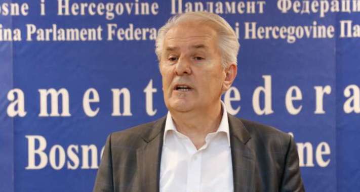Lendo: HDZ i stranke okupljene oko Trojke pokušavaju ignorirati Ustav
