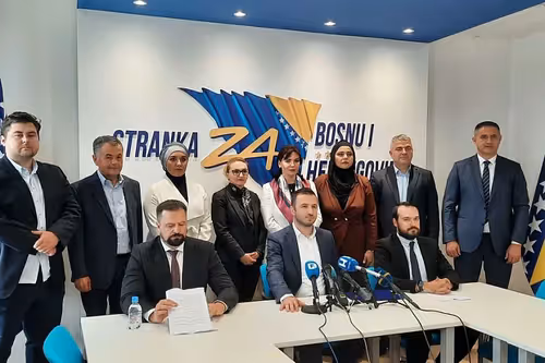 Efendić nakon masovnog napuštanja Stranke za BiH u Tuzlanskom kantonu: Tek sad postoje uslovi za ozbiljan napredak i rad