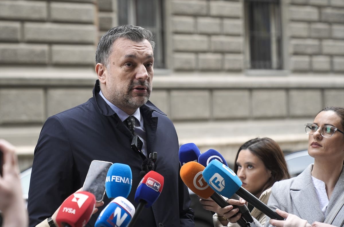 NOVA POLITIČKA AFERA: Profil „Majke Srebrenice“ hvalio Konakovića, a Udruženje tvrdi – „To nije naš nalog“ | 6yka