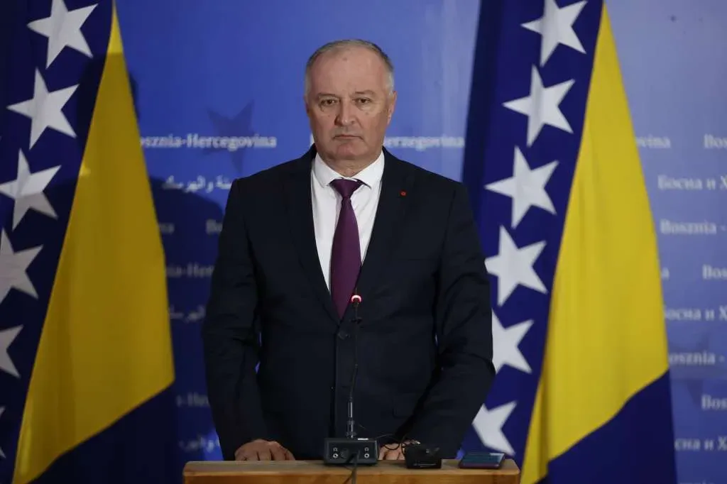 Hrvate i Srbe plaše "centralizacijom" i "majorizacijom" tvrdi bošnjački unitarista Helez i poručuje: "Dayton nije uklesano slovo u kamenu"