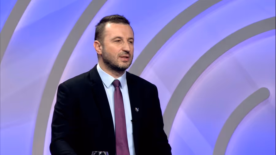 Nakon novih grafita na Dobrinji, Efendić ponovo traži izgradnju policijske stanice