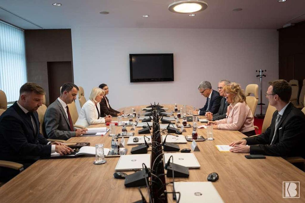 Krišto i Oel o jačanju bilateralne suradnje i europskom putu BiH