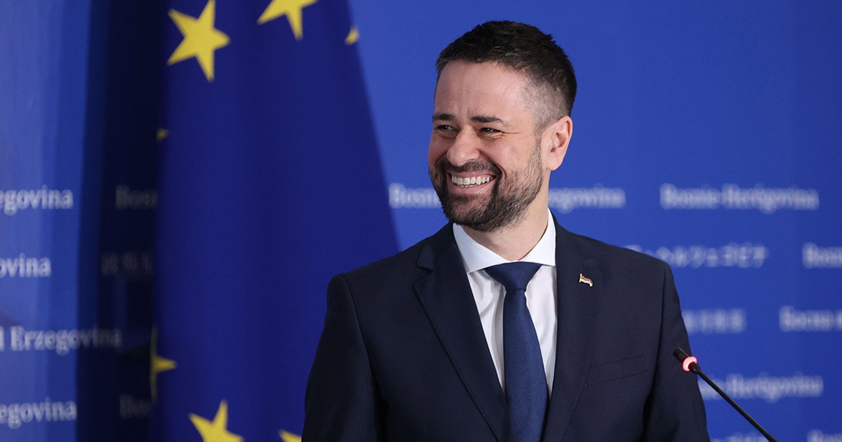 Srđan Amidžić udruženju kadra SNSD-a dao novac iz budžeta BiH da odu u Beograd