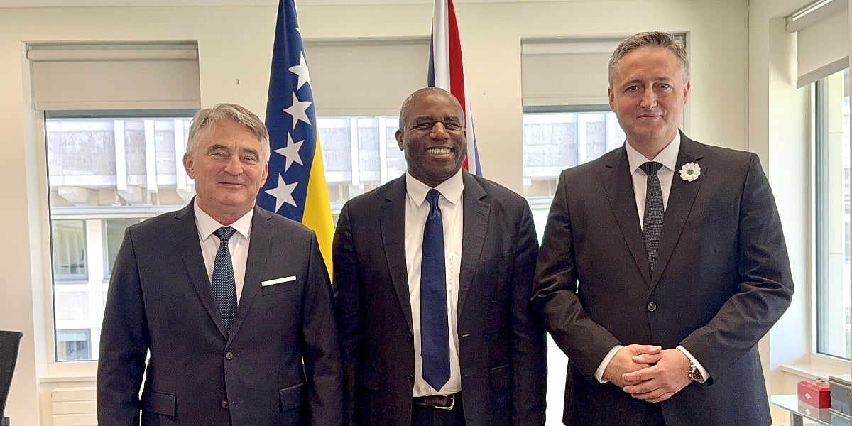 Komšić i Bećirović u Londonu: Britanski ministar ukazao na važnost sankcionisanja onih koji ugrožavaju mir u BiH