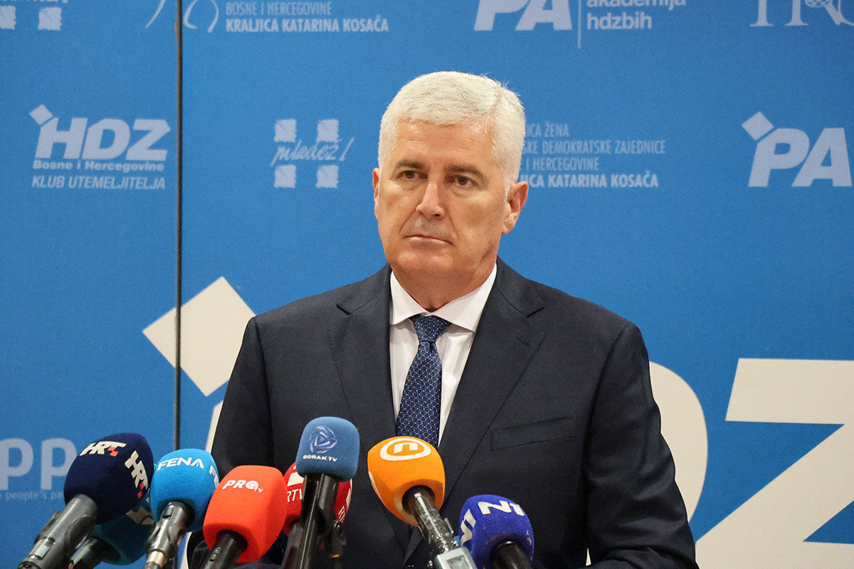 Čović o kampanji i Lučiću: “Nećemo se valjati u blatu prošlosti”