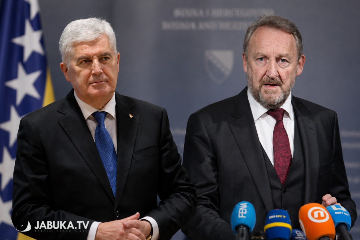 Izetbegović pružio ruku Čoviću, ali postavio jasan uvjet: Odmaknite se od Dodika