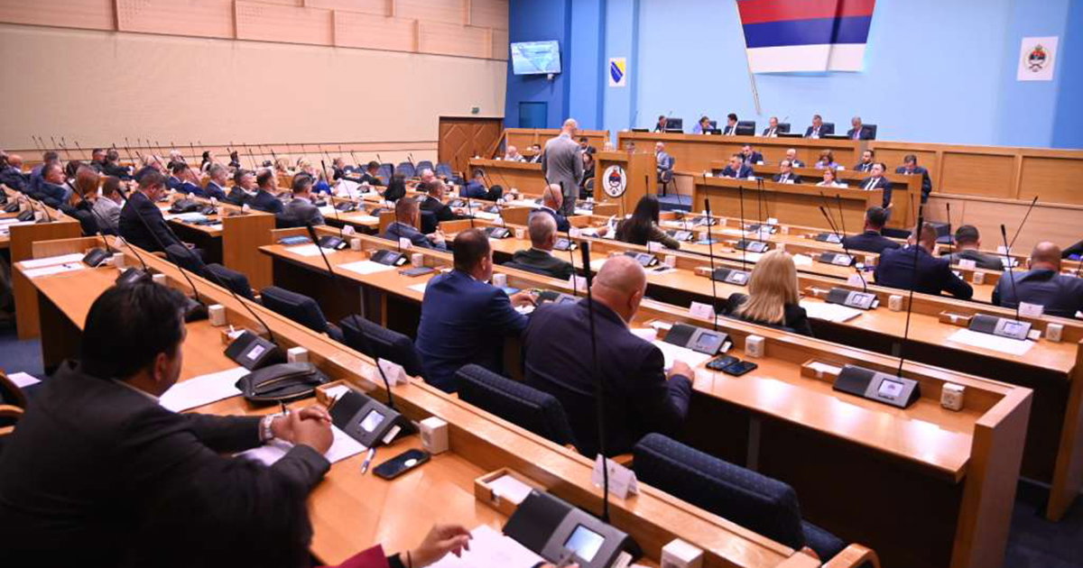 U nedjelju posebna sjednica NSRS o ostavci Minića
