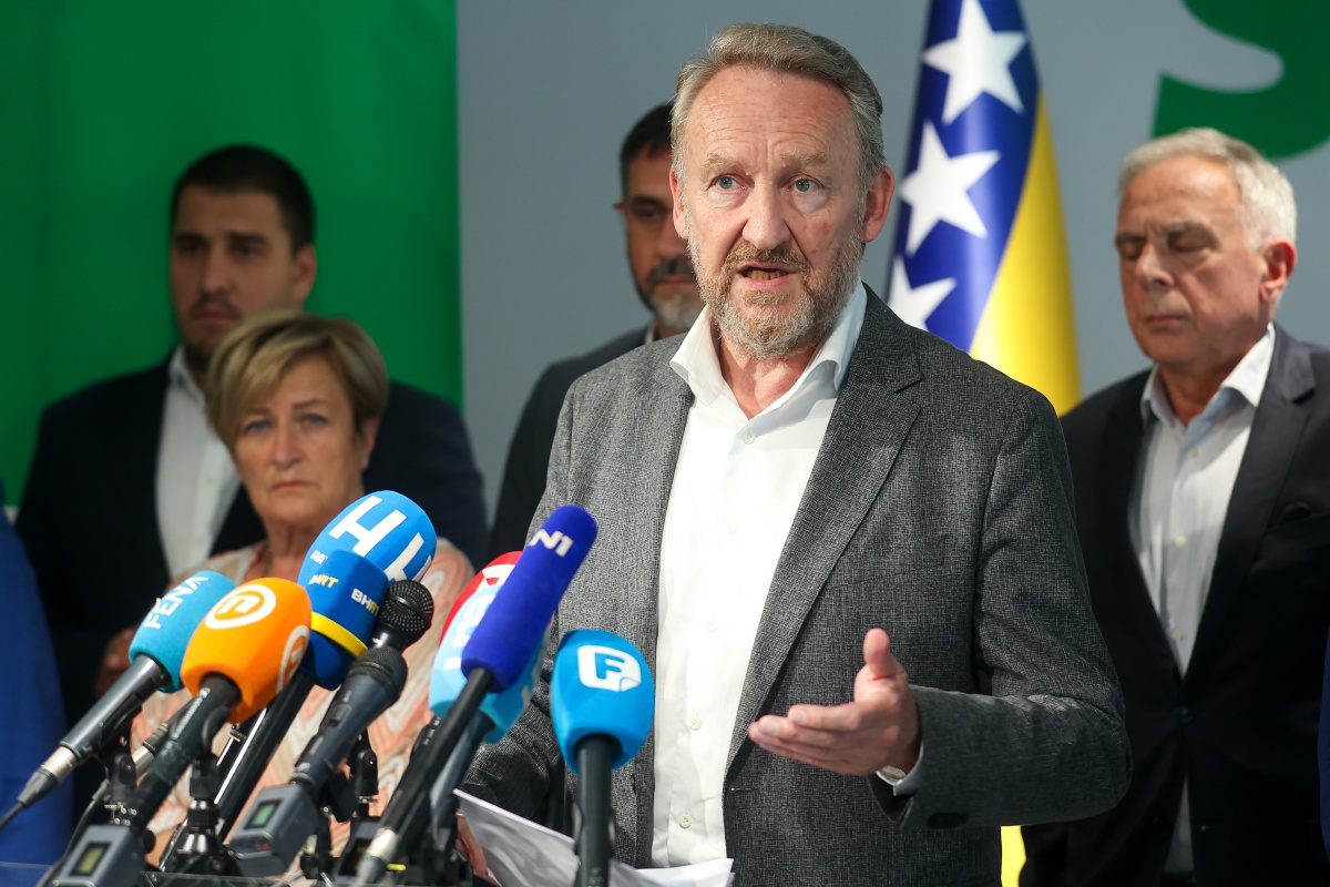 Izetbegović najavio kandidaturu, komentirao i treći entitet: “Ne smiju se igrati vatrom”