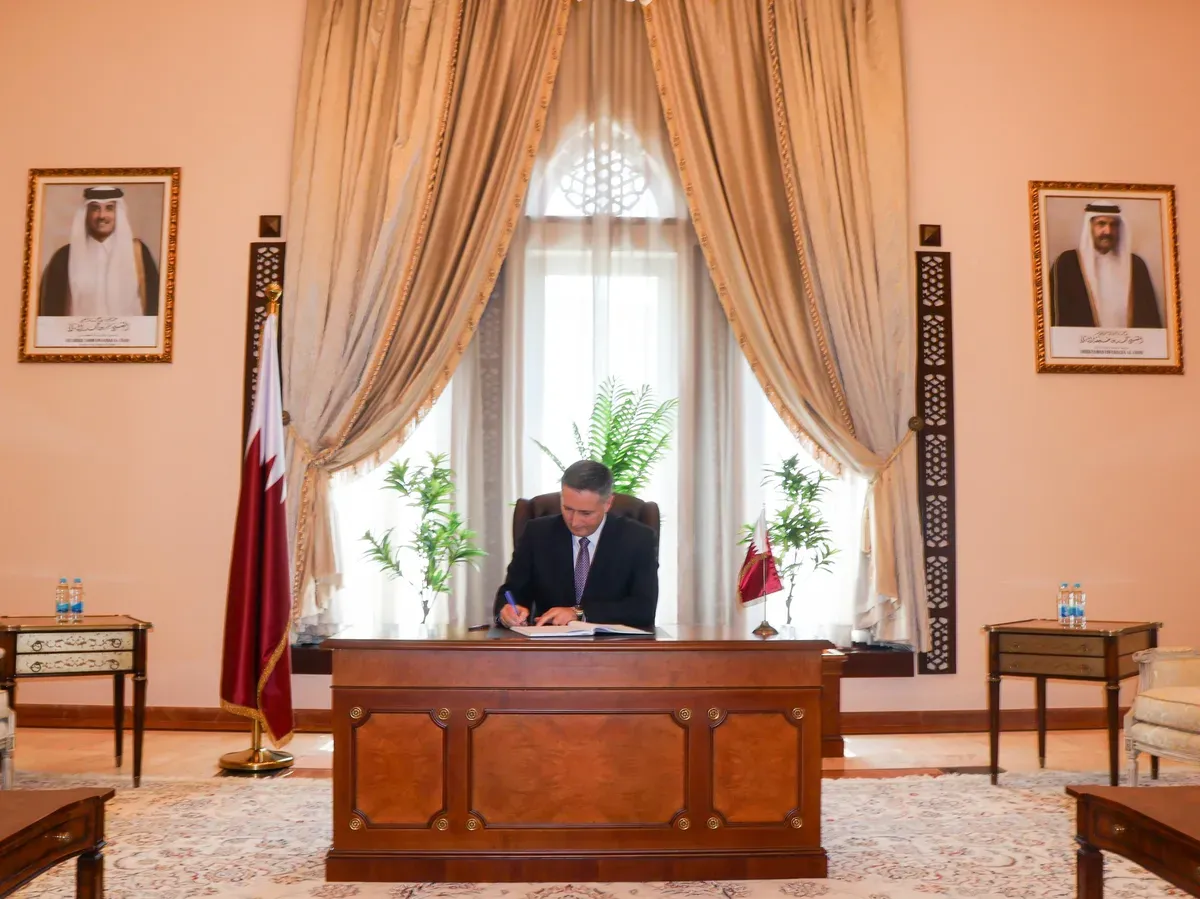 Bećirović se upisao u Knjigu žalosti u Ambasadi Države Katar u Sarajevu
