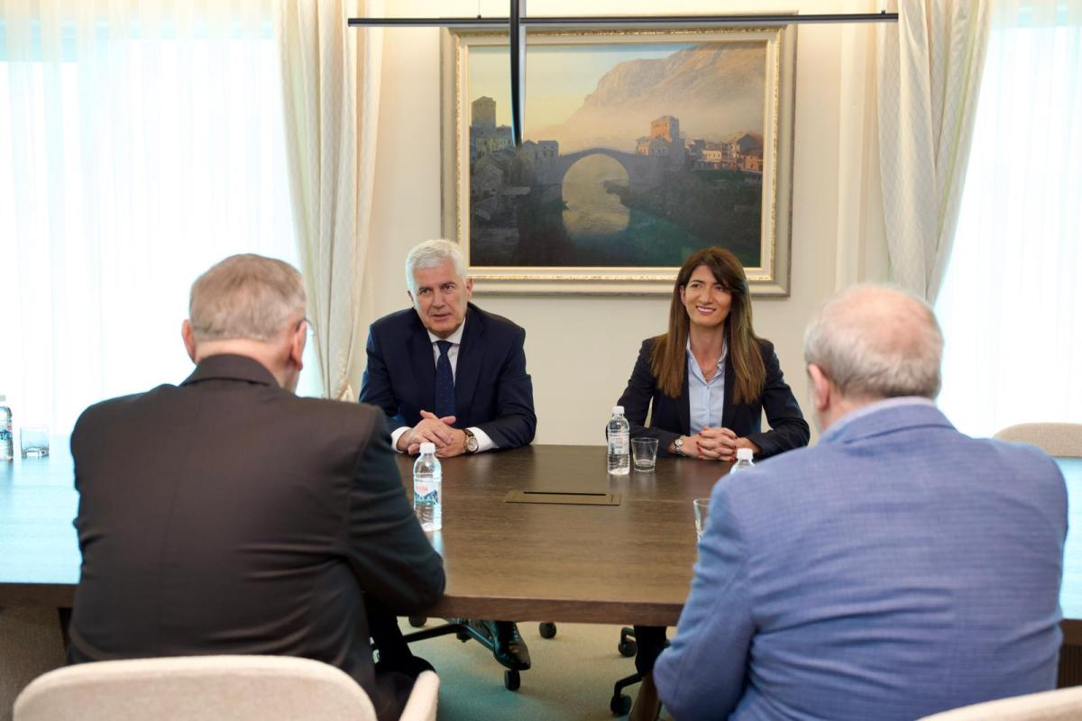 SASTANAK U MOSTARU: Čović, Filipović i Božinović o rješavanju gužvi na granici i novom sustavu EES